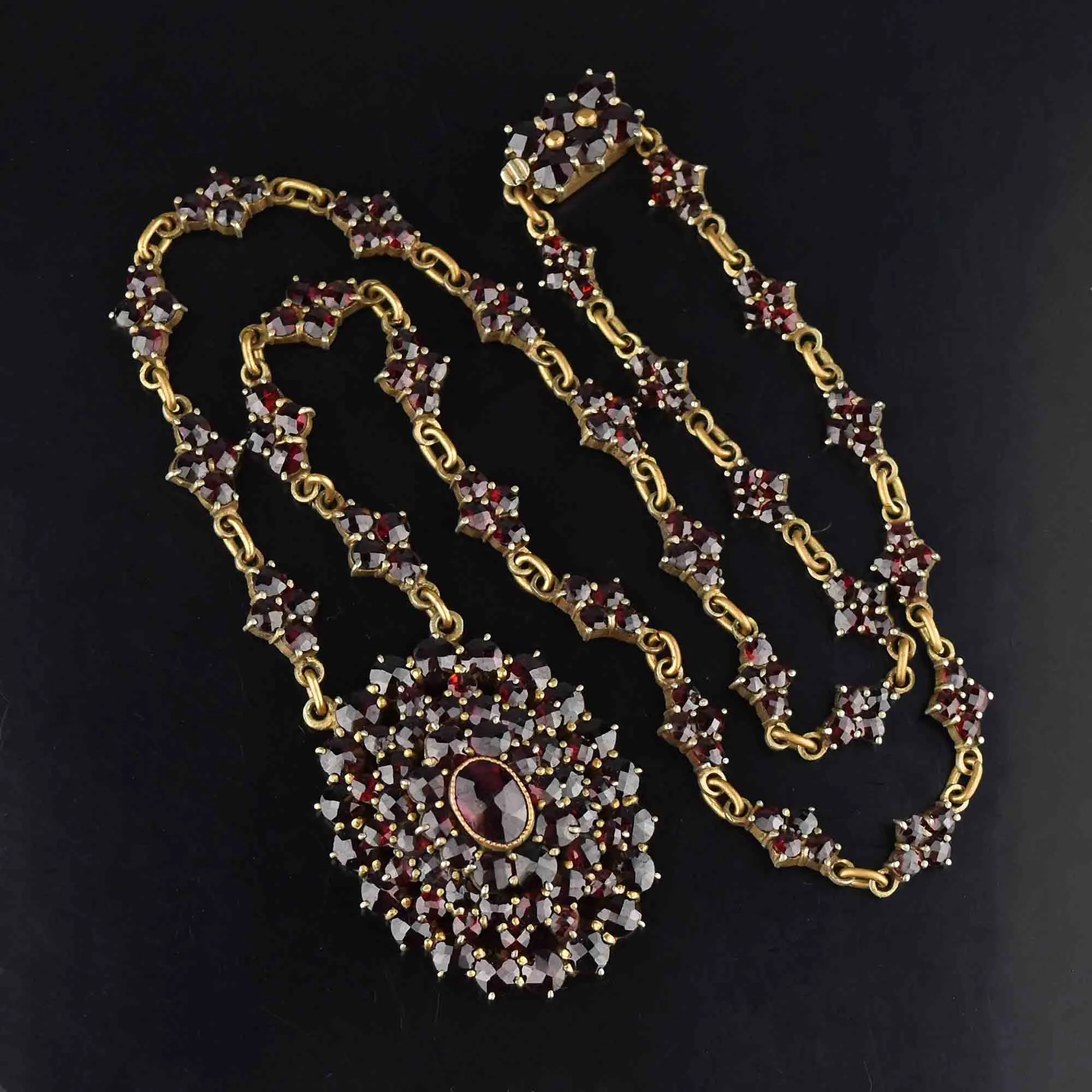 Antique Victorian Bohemian Garnet Necklace