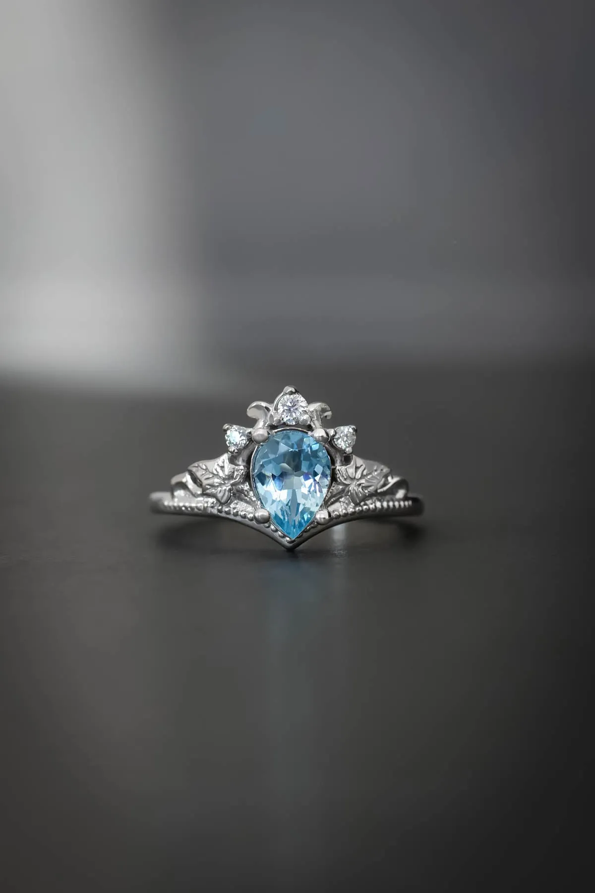 Aquamarine white gold ring set, pear cut / Ariadne