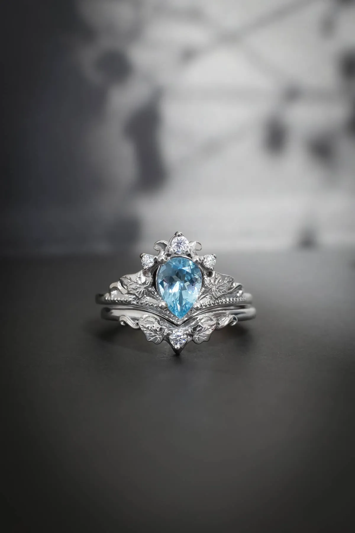 Aquamarine white gold ring set, pear cut / Ariadne