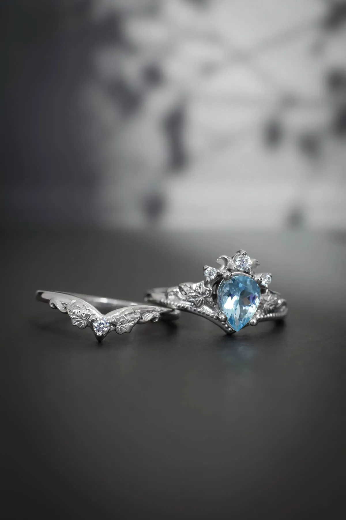 Aquamarine white gold ring set, pear cut / Ariadne