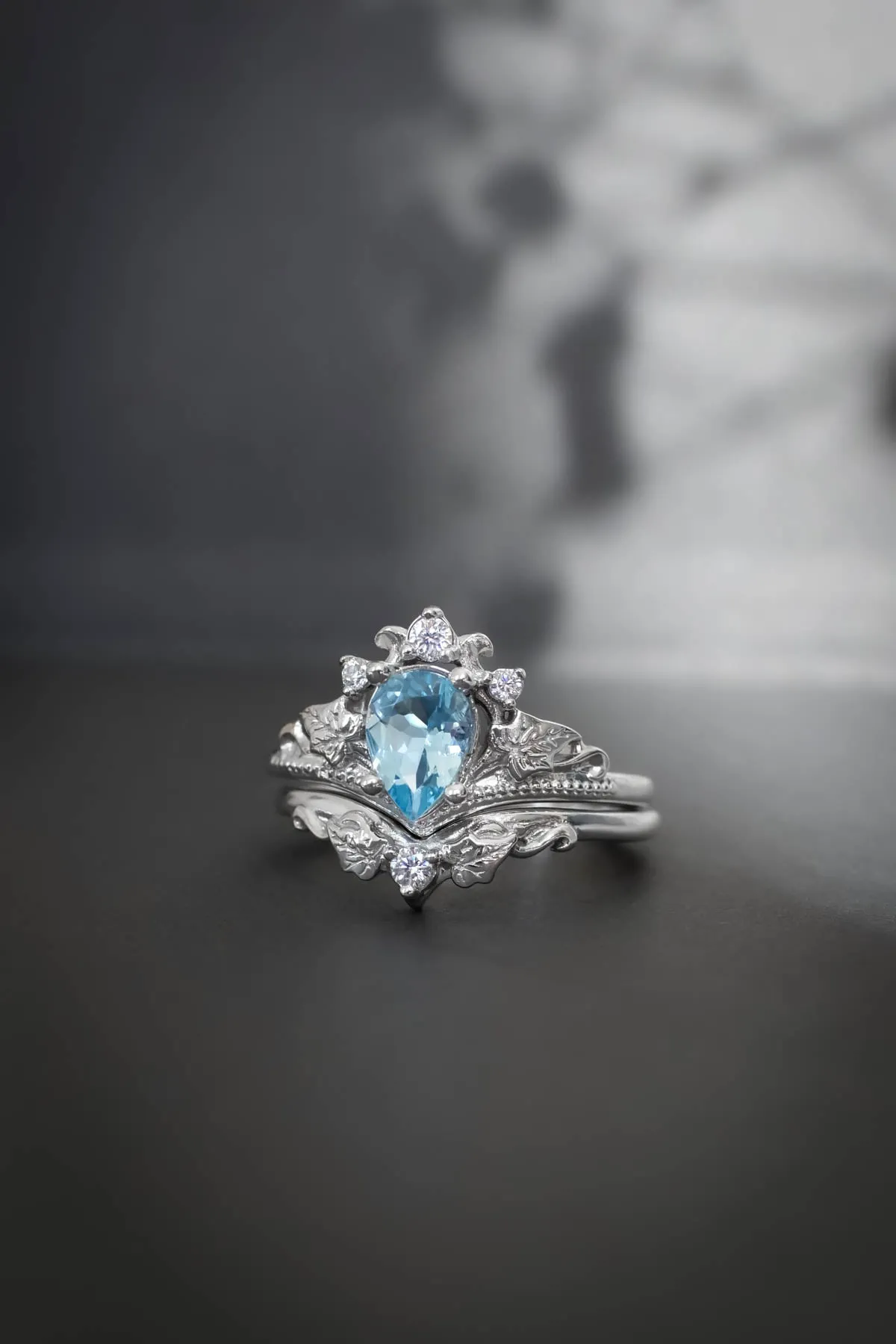 Aquamarine white gold ring set, pear cut / Ariadne