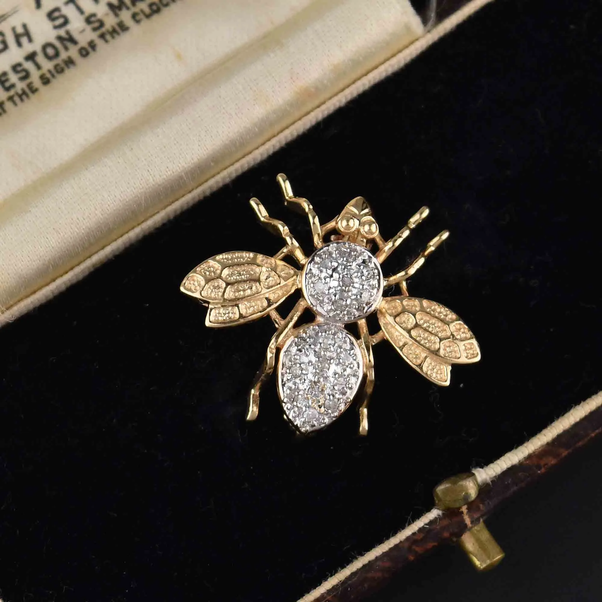 BumbleBee Bee Diamond Brooch Pendant in 14K Gold