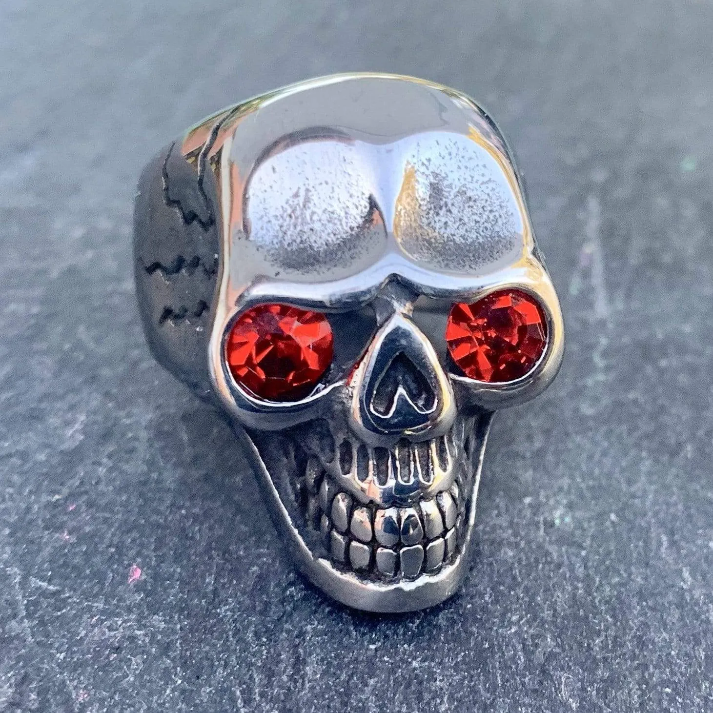 Captain Jack's Red Eye Skull Ring - R23