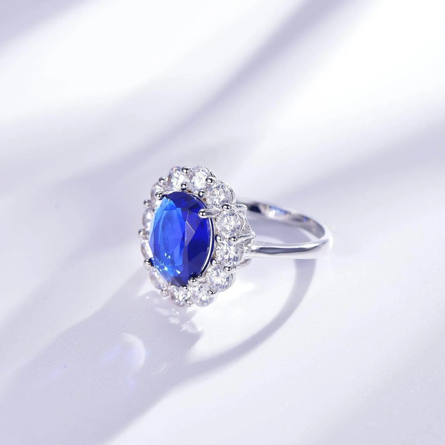 Classic Blue Sapphire Round Cut Engagement Ring