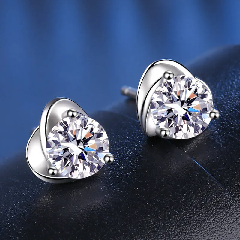 Four Claw Heart Moissanite Stud Earrings