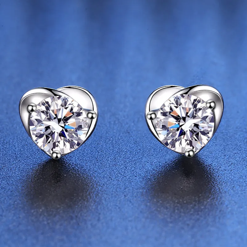 Four Claw Heart Moissanite Stud Earrings