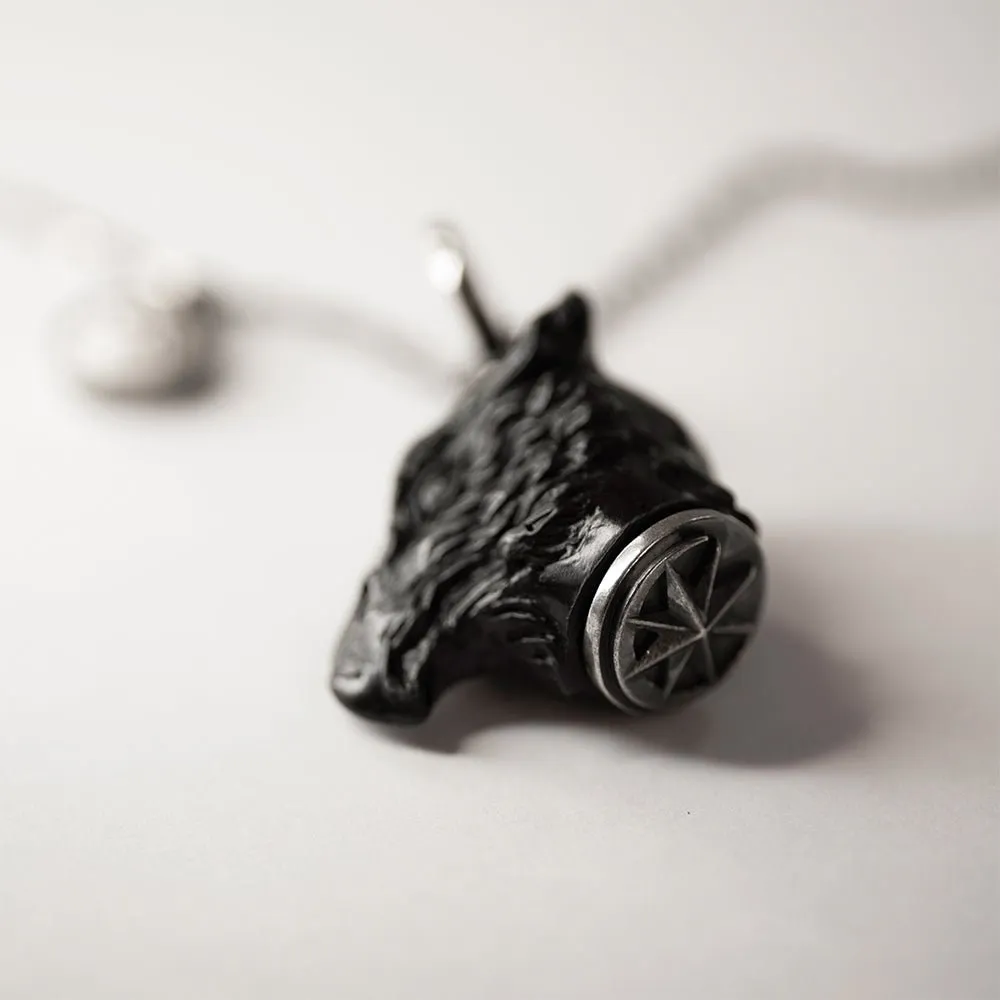 Griffin pendant black - final sale