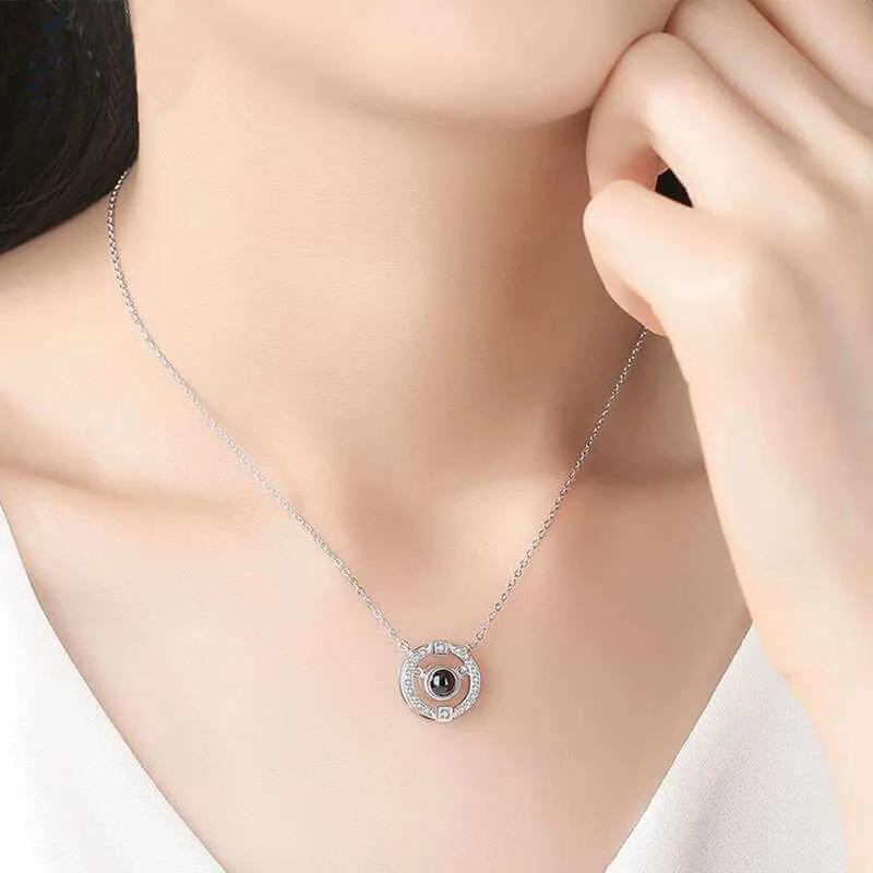 Luxury Round Collar Gift Necklace with Picture Inside