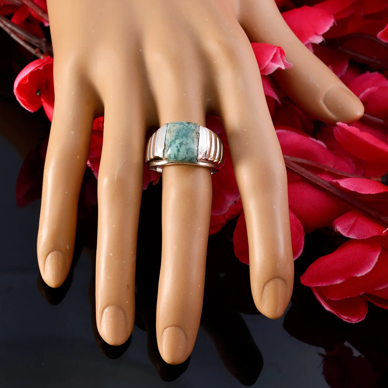 Resplendent Gem Turquoise Sterling Silver Ring Personalized Jewellery