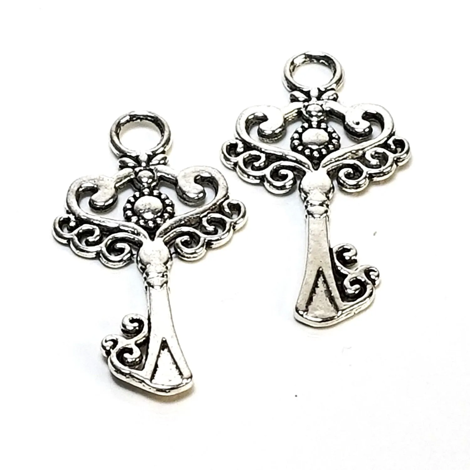 Silver Key, Victorian Filigree Key Pendant, Antique Silver Metal Charm, 33x18mm, Lot Size 40 Charms, #2083