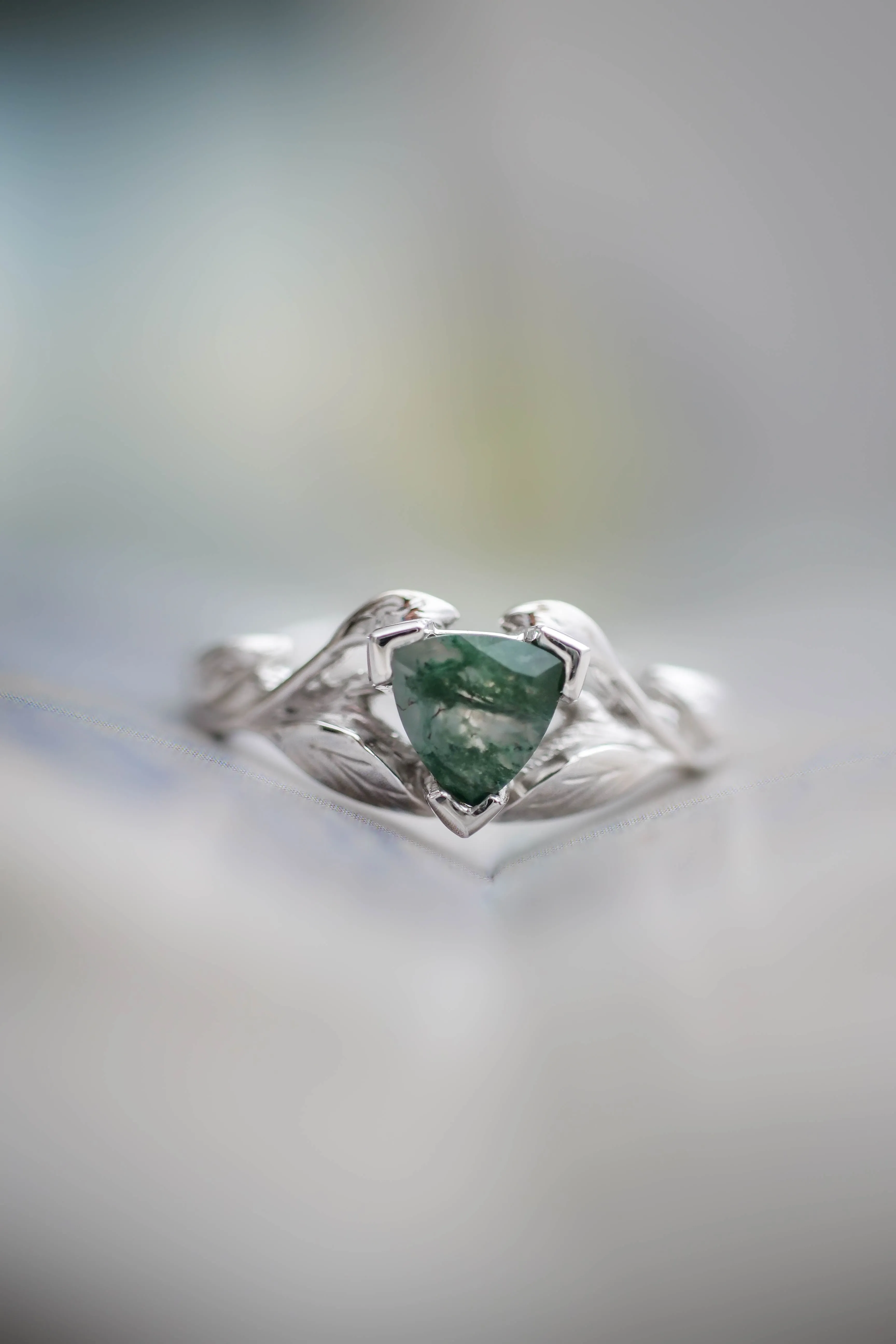 Trillion cut moss agate ring / Clematis